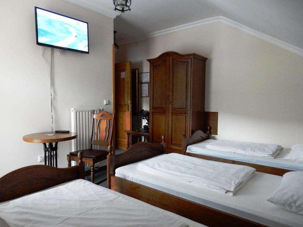 Garni Hotel Terano Марибор Стая снимка